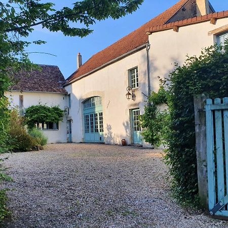 Ferme Equestre & Chambres D'Hotes Gateau Stables Proche Guedelon Saint-Amand-en-Puisaye Exterior foto